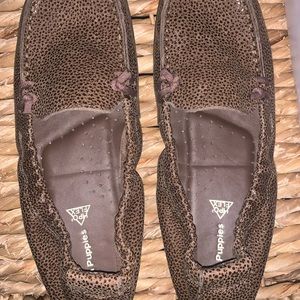 Brown Hpo 2 flex Hush Puppies shoes. Size 7